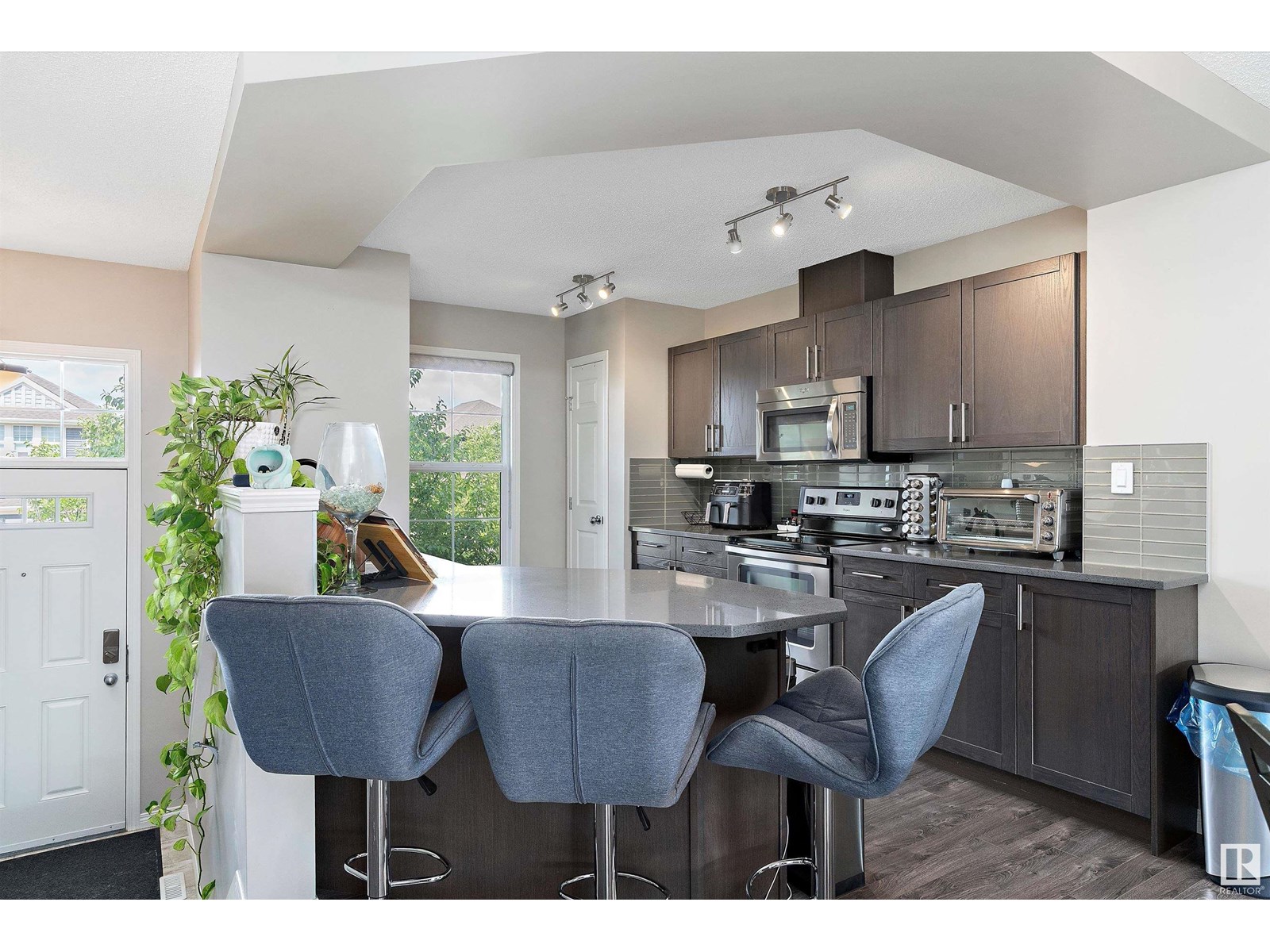 Property at 4019 ORCHARDS DR SW image 4