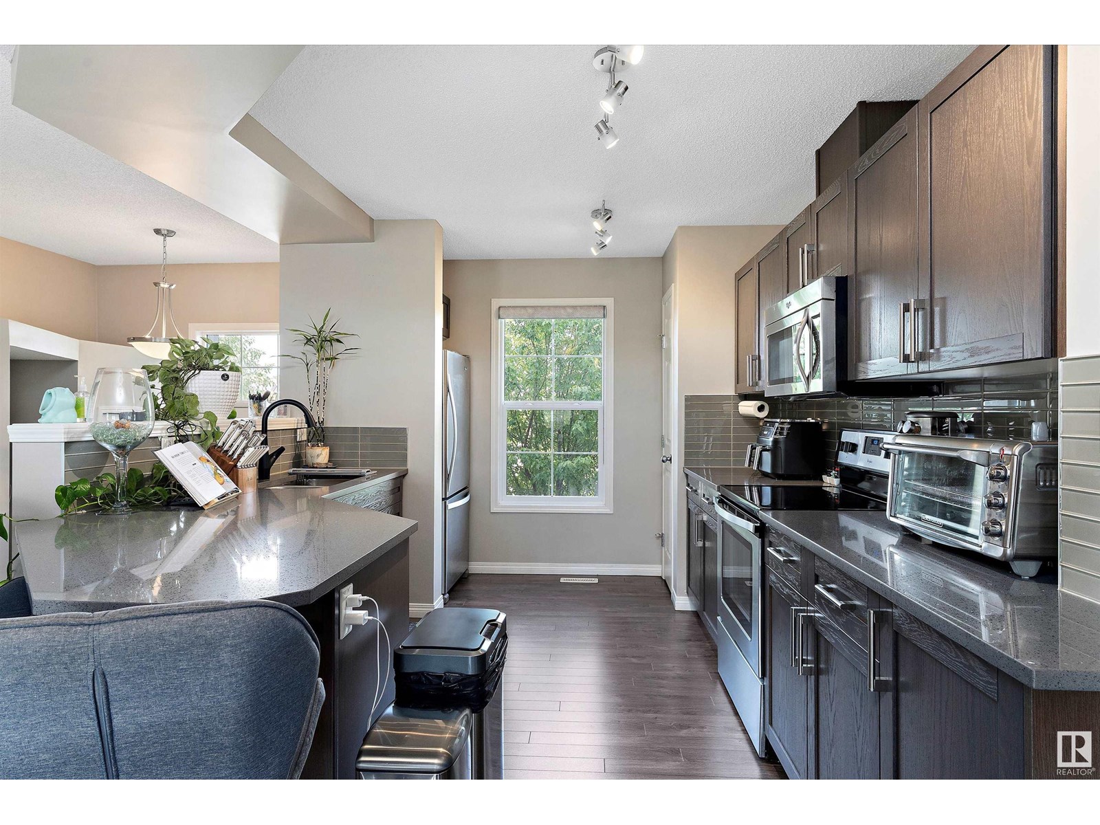 Property at 4019 ORCHARDS DR SW image 5