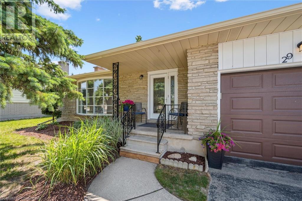 Property at 29 STRATHCONA Crescent image 3