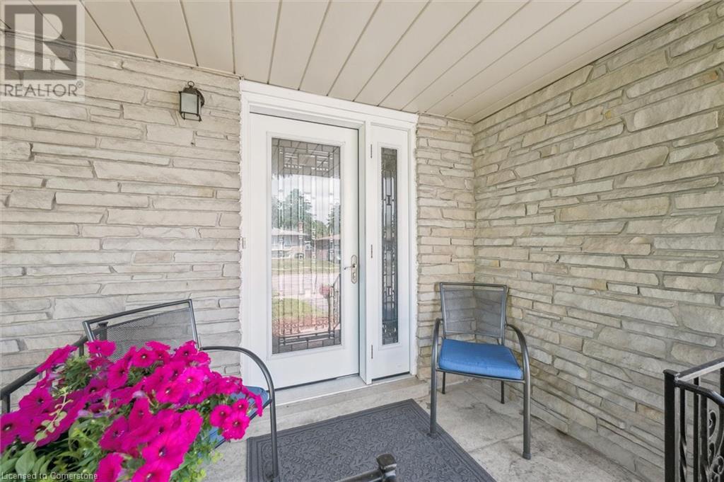 Property at 29 STRATHCONA Crescent image 4