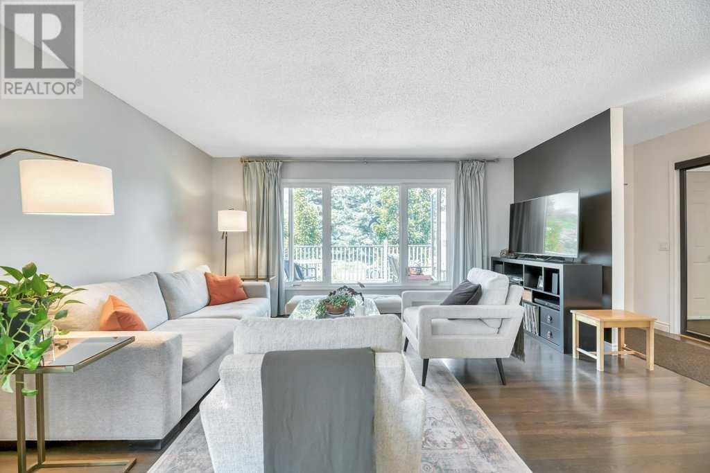 Property at 219 Huntcroft Road NE image 5