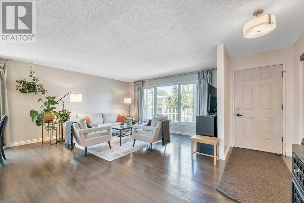 Property at 219 Huntcroft Road NE image 2