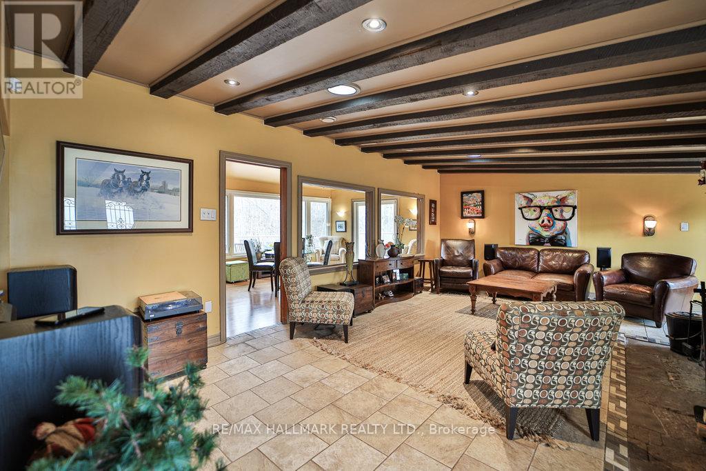 14728 Heritage Road, Caledon, Ontario  L7C 1T7 - Photo 5 - W12036775