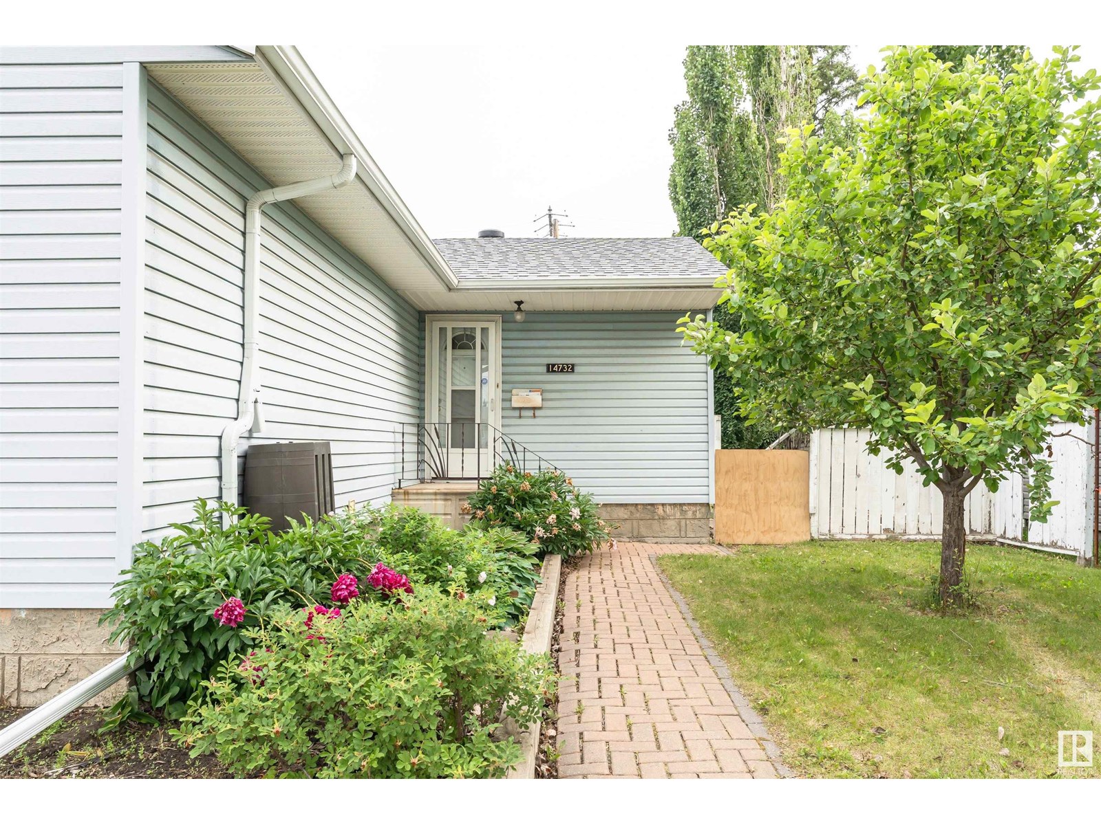 Property at 14732 91 AV NW image 5