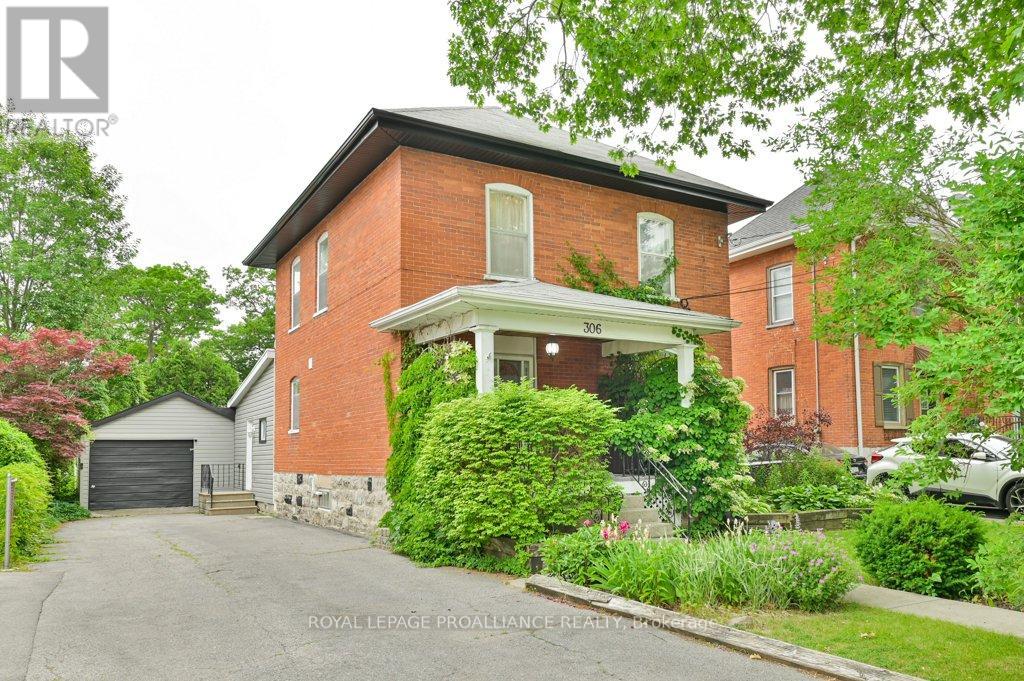 Property at 306 BLEECKER AVENUE image 3