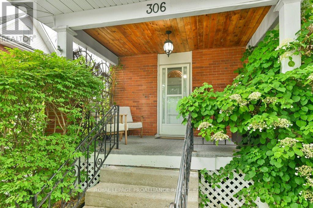 Property at 306 BLEECKER AVENUE image 5