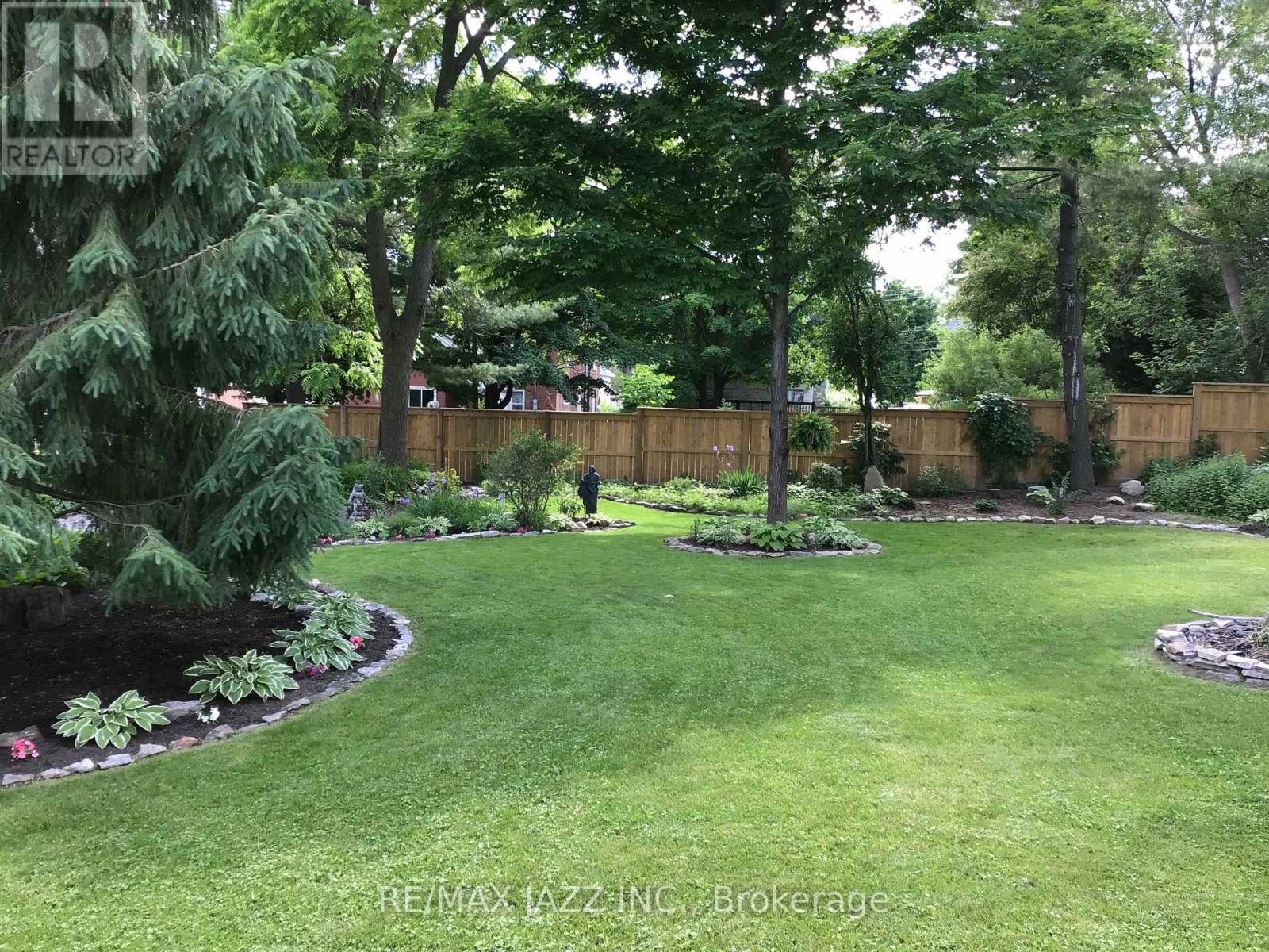 122 Richard Street, Greater Napanee, Ontario K7R 2T4 - Photo 33 - X12246892