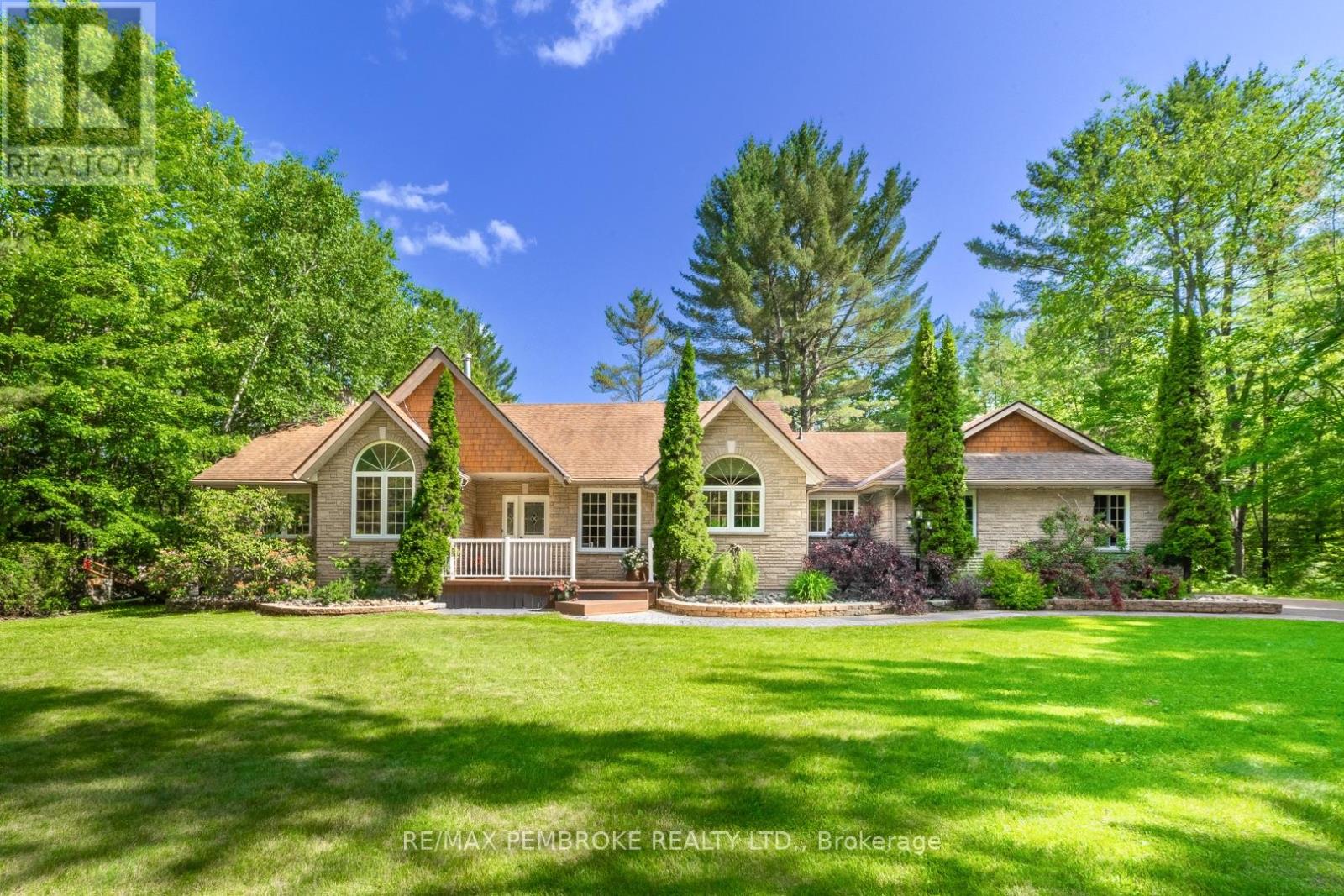 559 BLACK BAY ROAD, Petawawa, Ontario