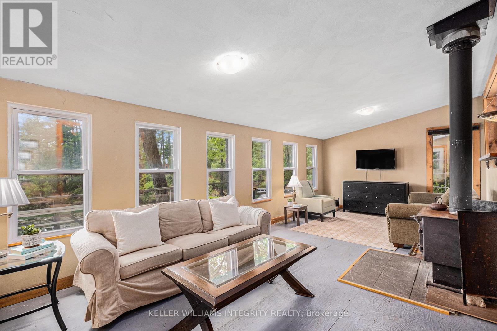 821 Hawkins Road, Tay Valley, Ontario K7H 3C9 - Photo 4 - X12246713