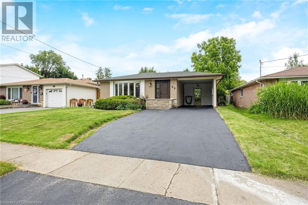 Property at 29 IRWIN Crescent image 3