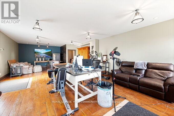 15120 Yonge Street, Aurora, Ontario  L4G 1M2 - Photo 33 - N12246634