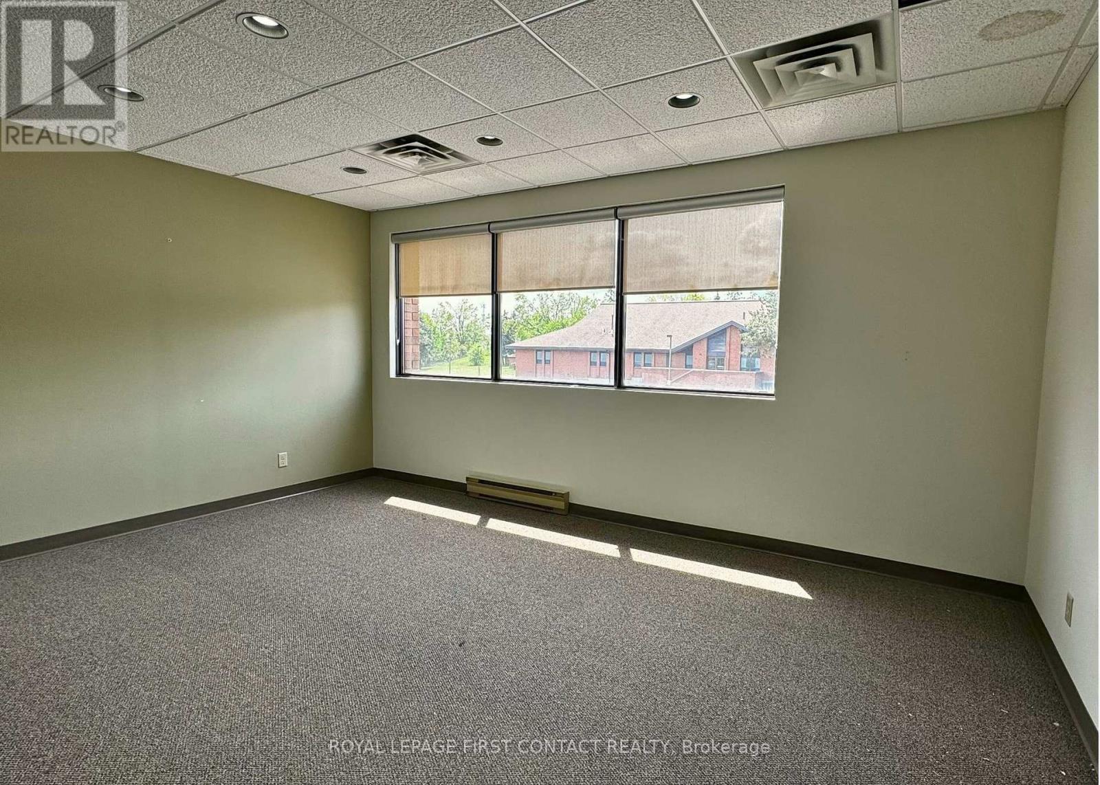 205 - 85 Ferris Lane, Barrie, Ontario  L4M 6B9 - Photo 10 - S12246727