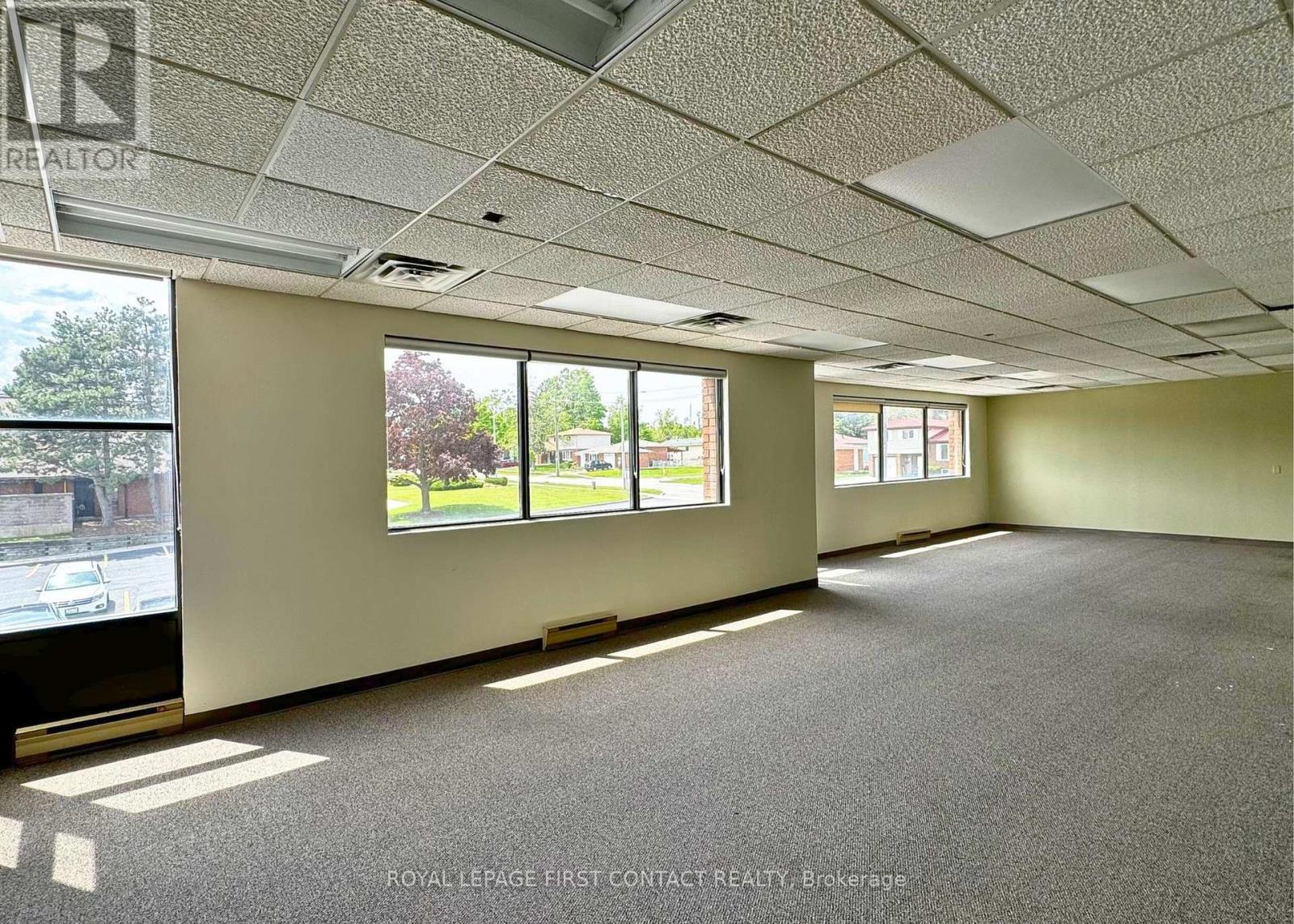205 - 85 Ferris Lane, Barrie, Ontario  L4M 6B9 - Photo 9 - S12246727