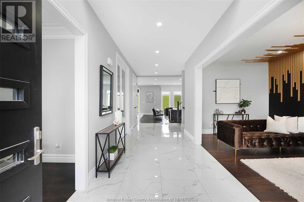 Property at 1271 CAMPANA CRESCENT image 2