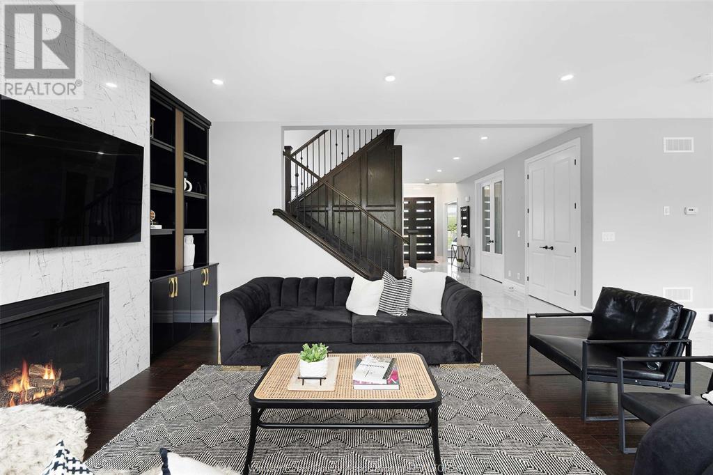 Property at 1271 CAMPANA CRESCENT image 5