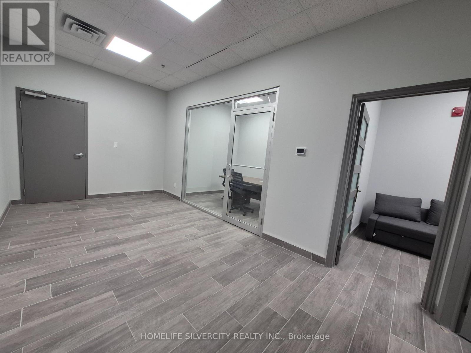 218 - 20 Maritime Ontario Boulevard, Brampton, Ontario  L6S 0E7 - Photo 6 - W12246741
