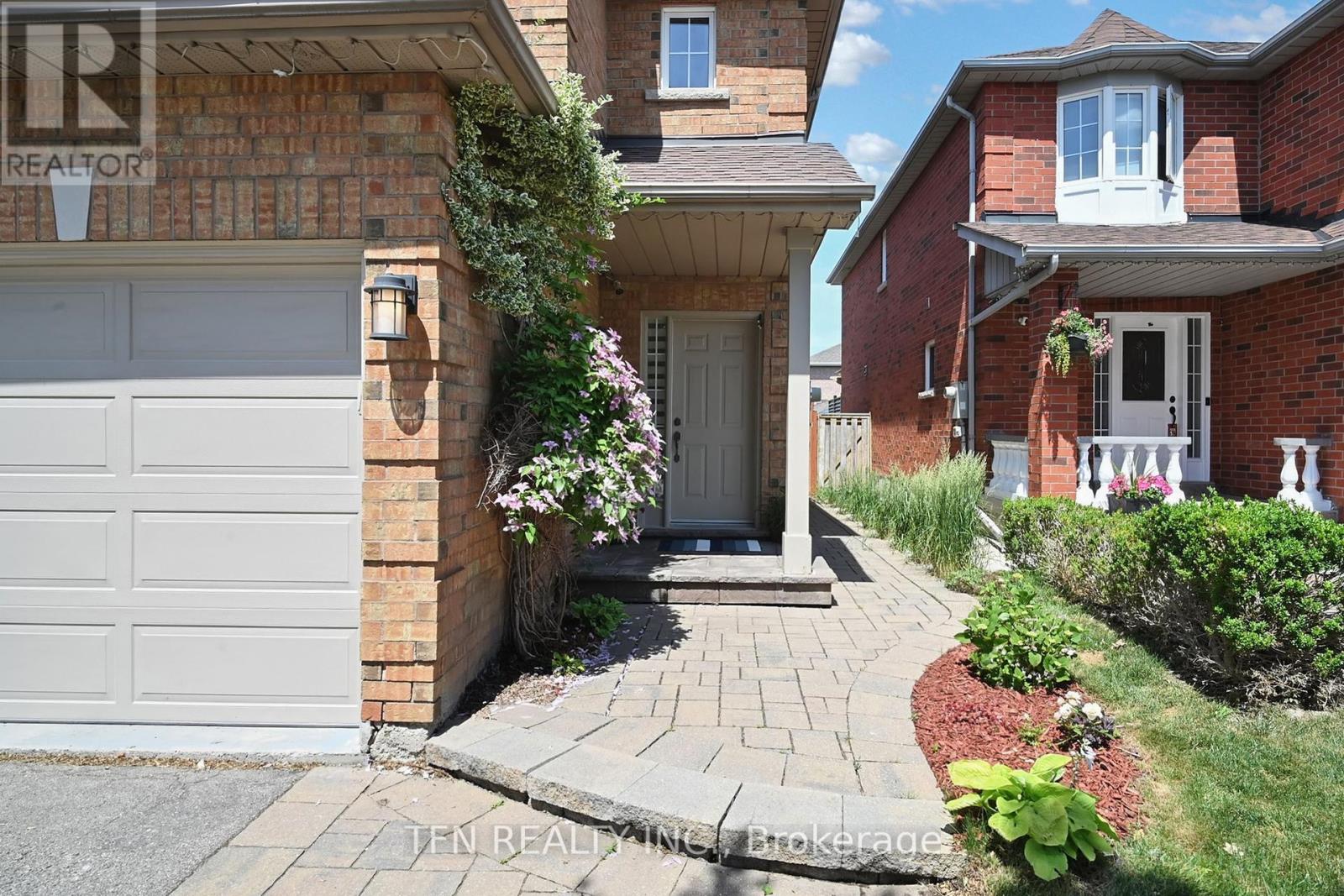 Property at 851 CLEMENS CRESCENT image 3