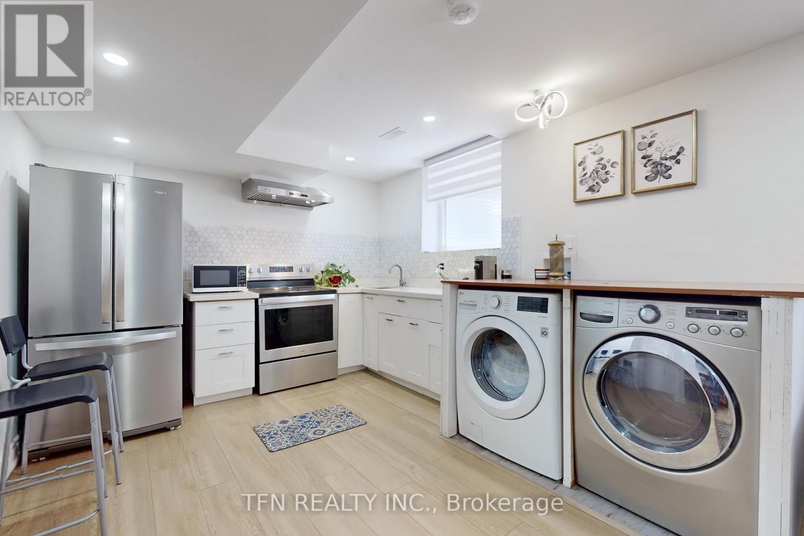 851 Clemens Crescent, Mississauga, Ontario  L5V 2S8 - Photo 32 - W12246834