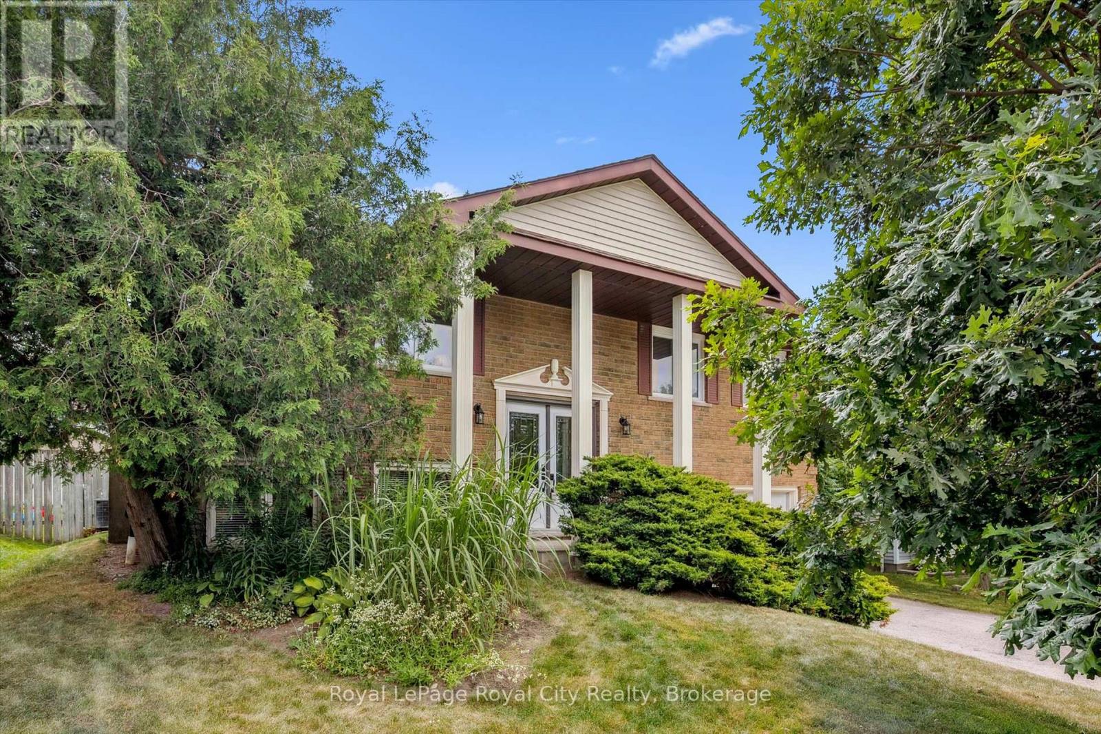 Property at 9 DUNHILL CRESCENT image 2