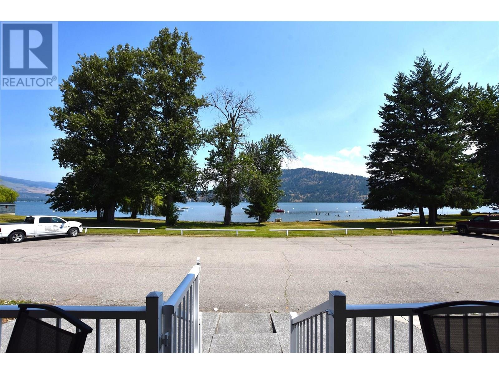 39 Lakeshore Drive, Vernon, British Columbia