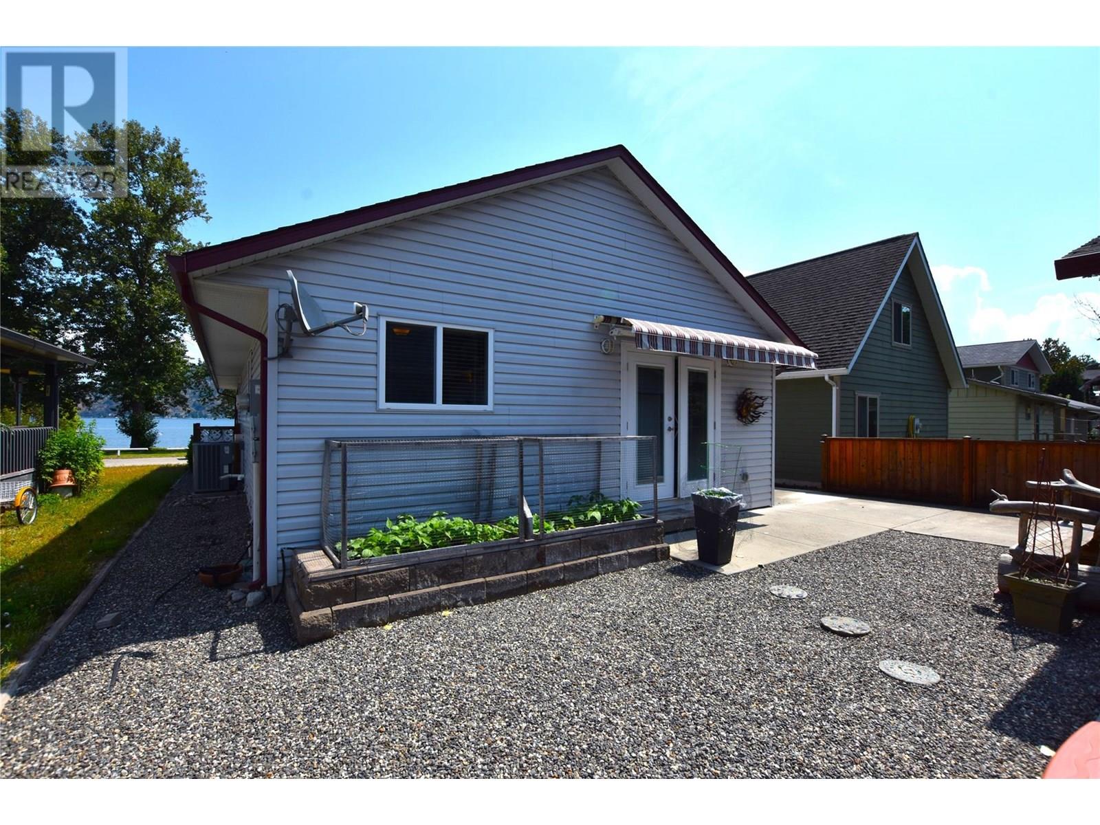 39 Lakeshore Drive, Vernon, British Columbia  V1H 2A1 - Photo 38 - 10353684