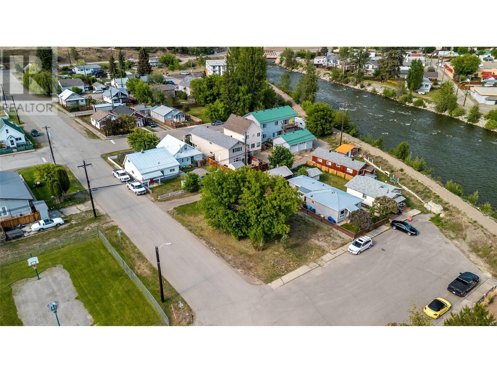 211 Allison Avenue, Princeton, British Columbia  V0X 1W0 - Photo 4 - 10343531