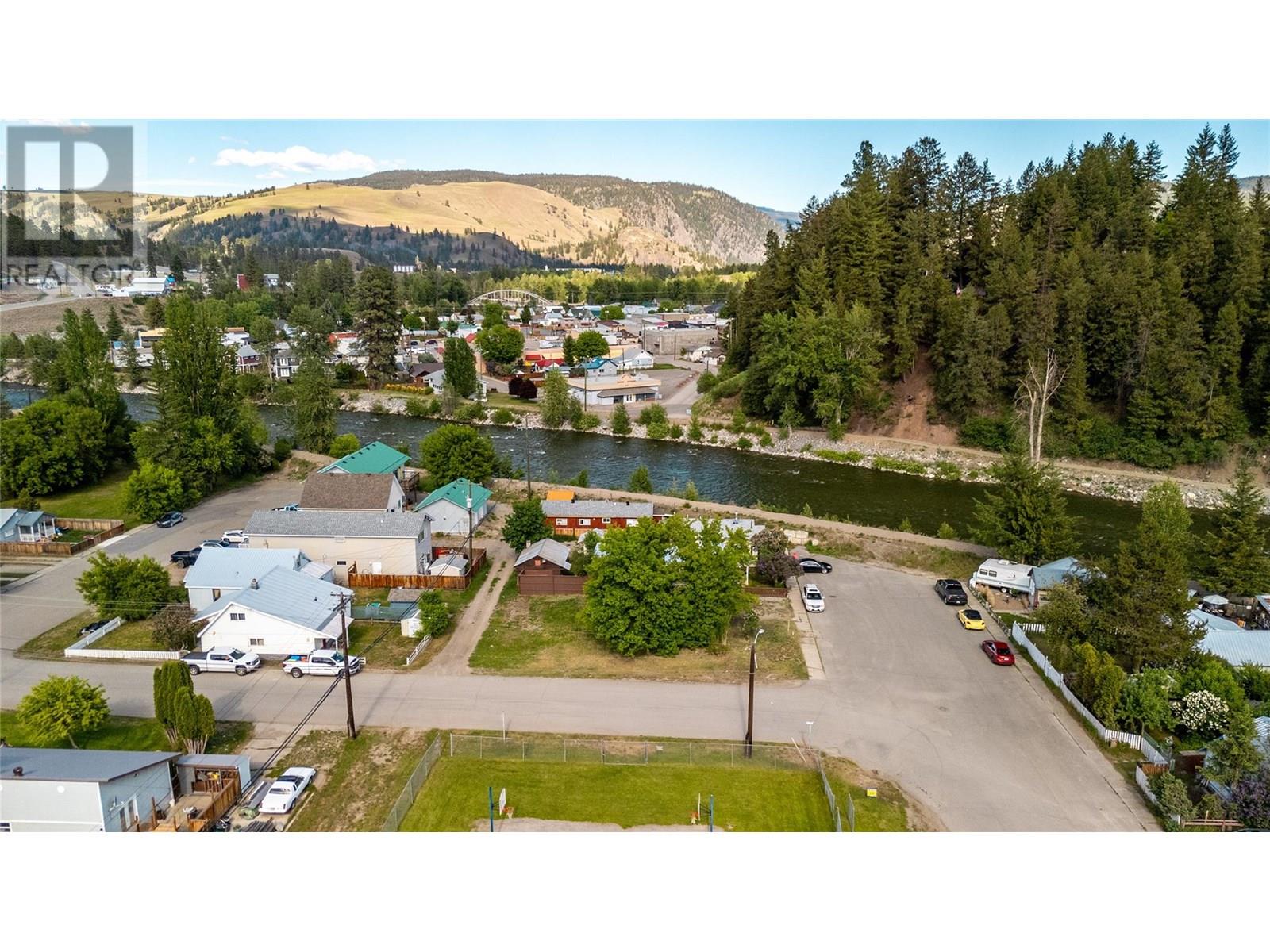 211 Allison Avenue, Princeton, British Columbia  V0X 1W0 - Photo 5 - 10343531