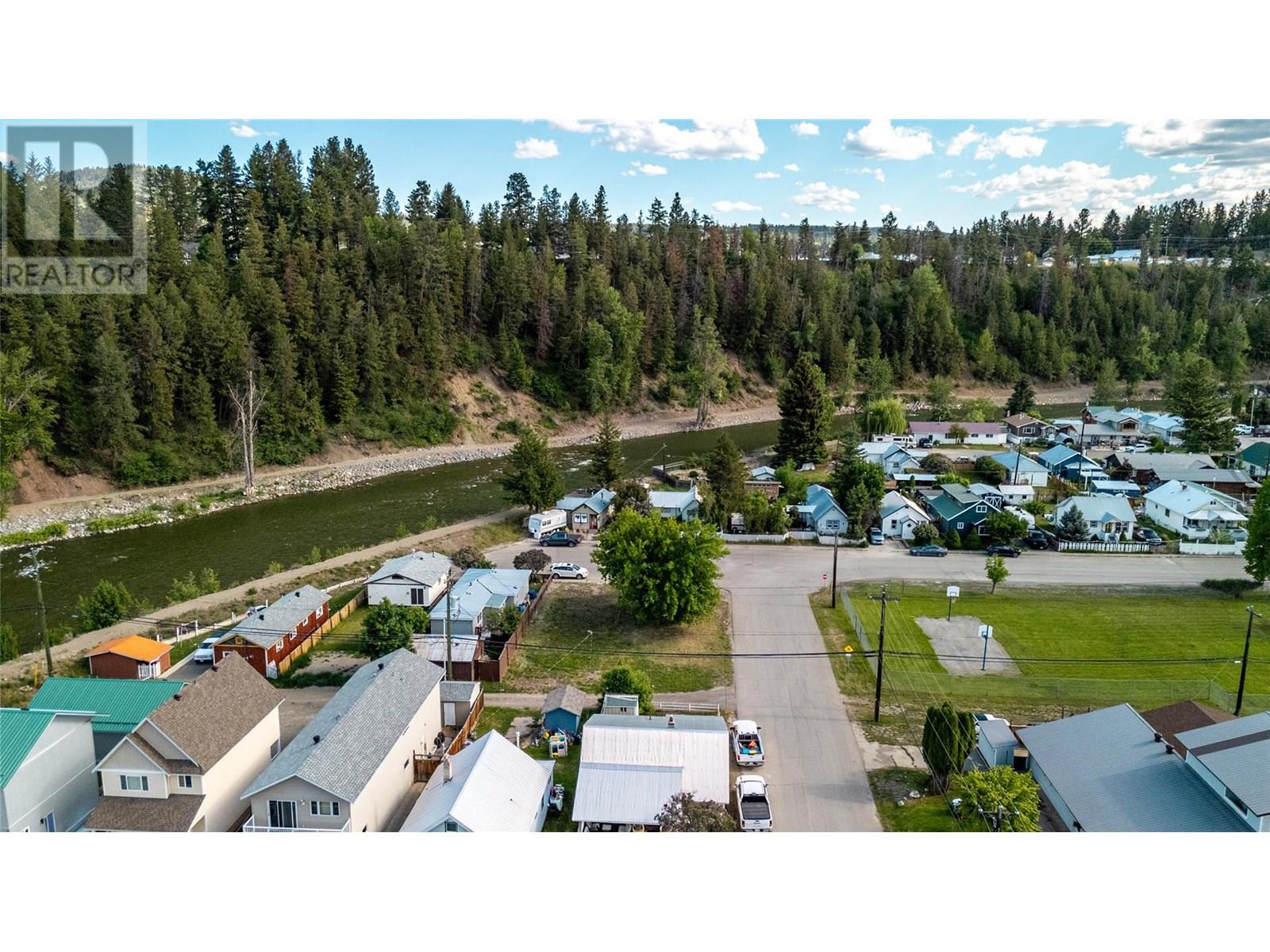 211 Allison Avenue, Princeton, British Columbia  V0X 1W0 - Photo 6 - 10343531