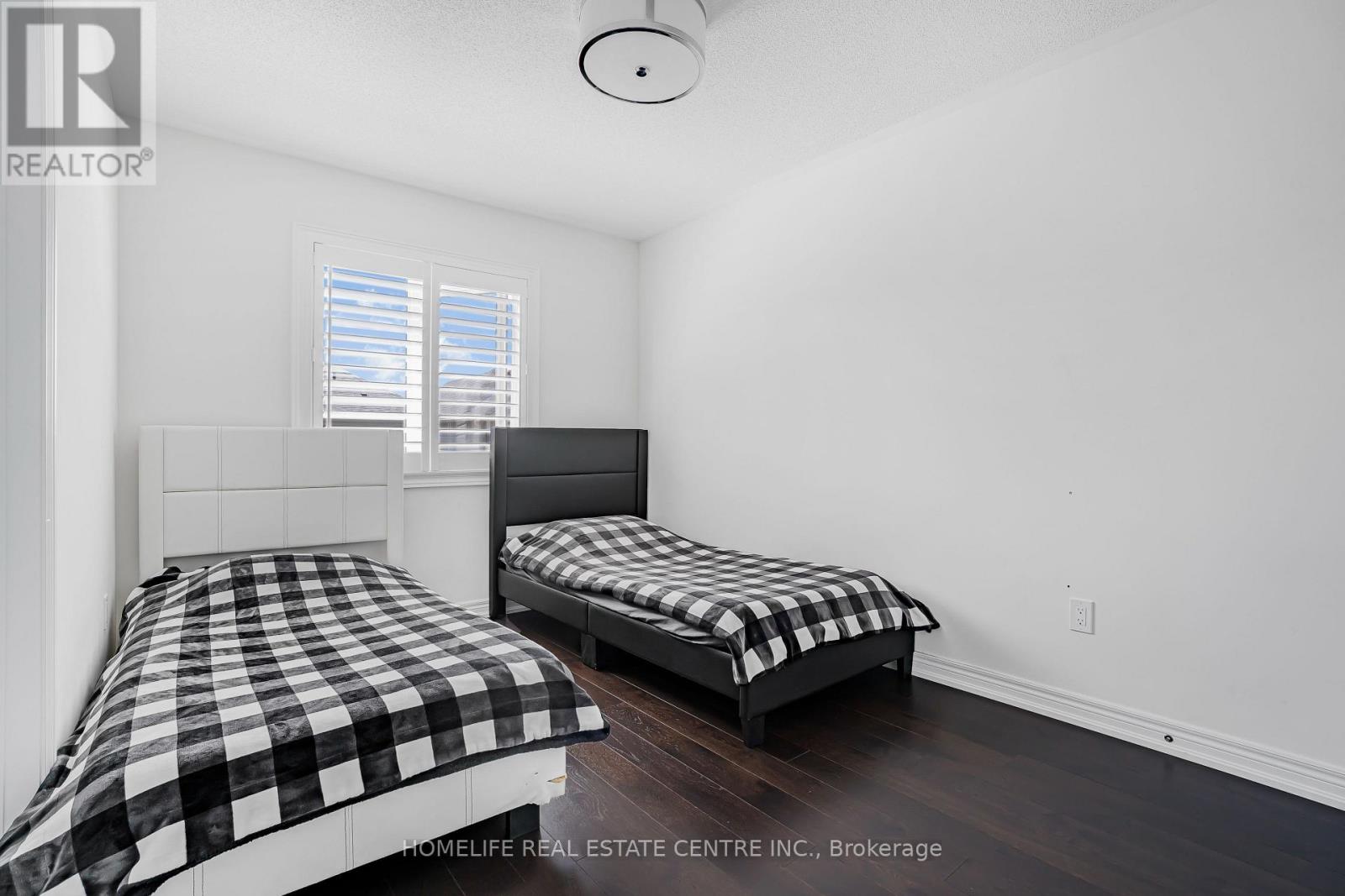 159 Terry Fox Drive, Barrie, Ontario  L9S 2Z8 - Photo 16 - S12244984