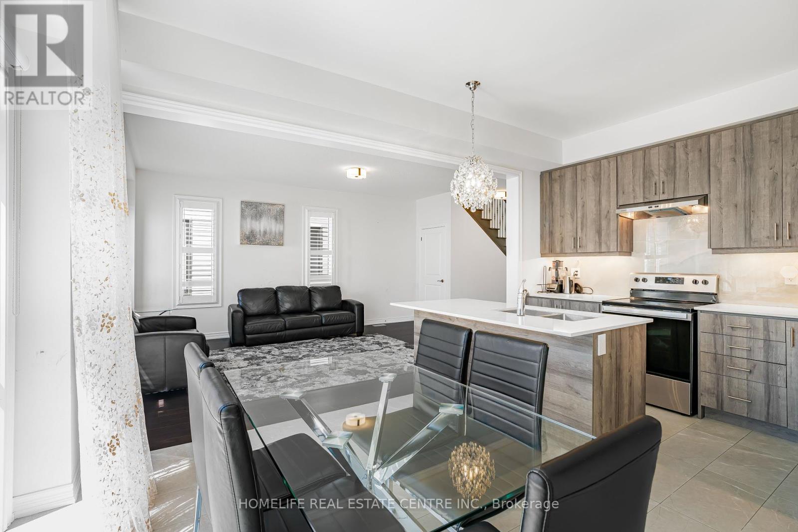 159 Terry Fox Drive, Barrie, Ontario  L9S 2Z8 - Photo 8 - S12244984