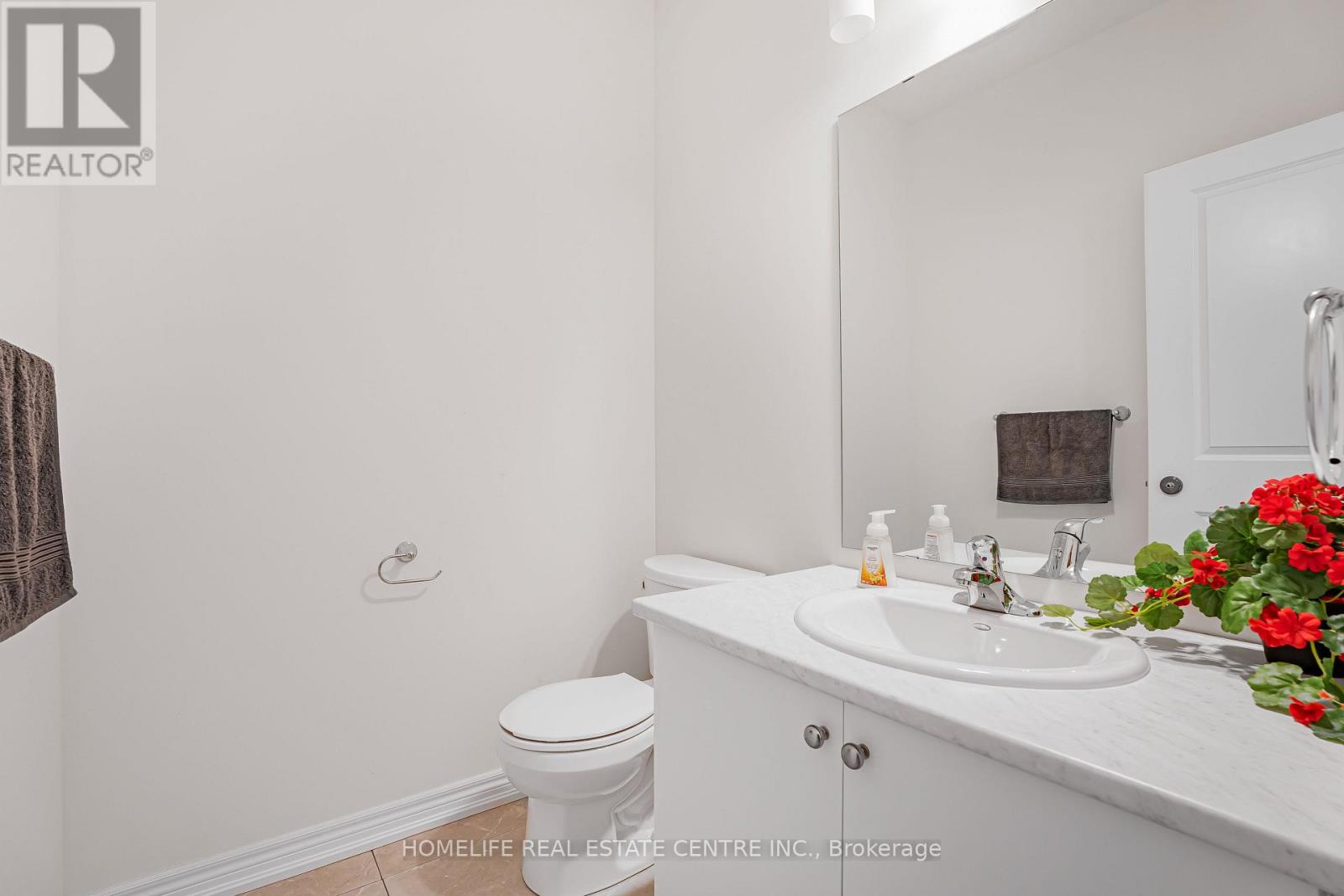 159 Terry Fox Drive, Barrie, Ontario  L9S 2Z8 - Photo 10 - S12244984