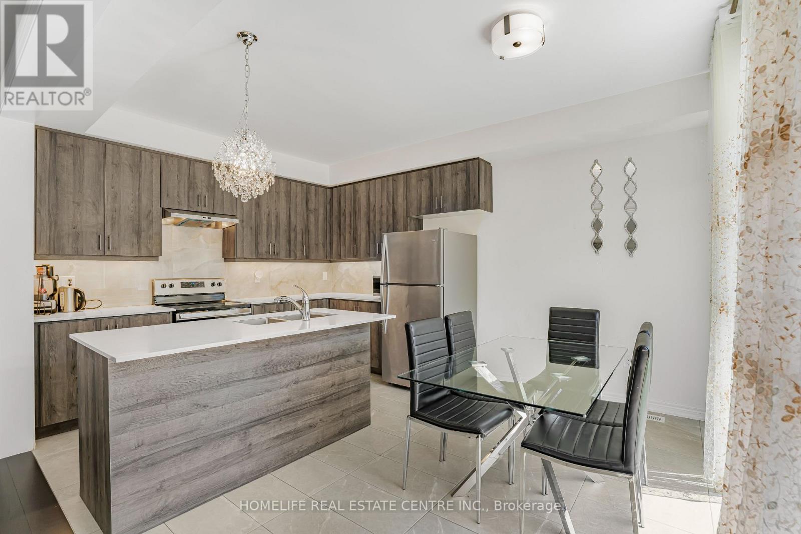 159 Terry Fox Drive, Barrie, Ontario  L9S 2Z8 - Photo 7 - S12244984
