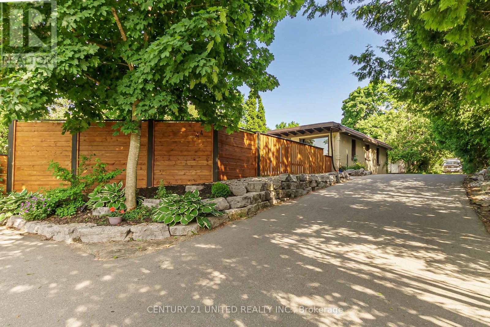 Property at 44 MOORECRAIG ROAD image 3