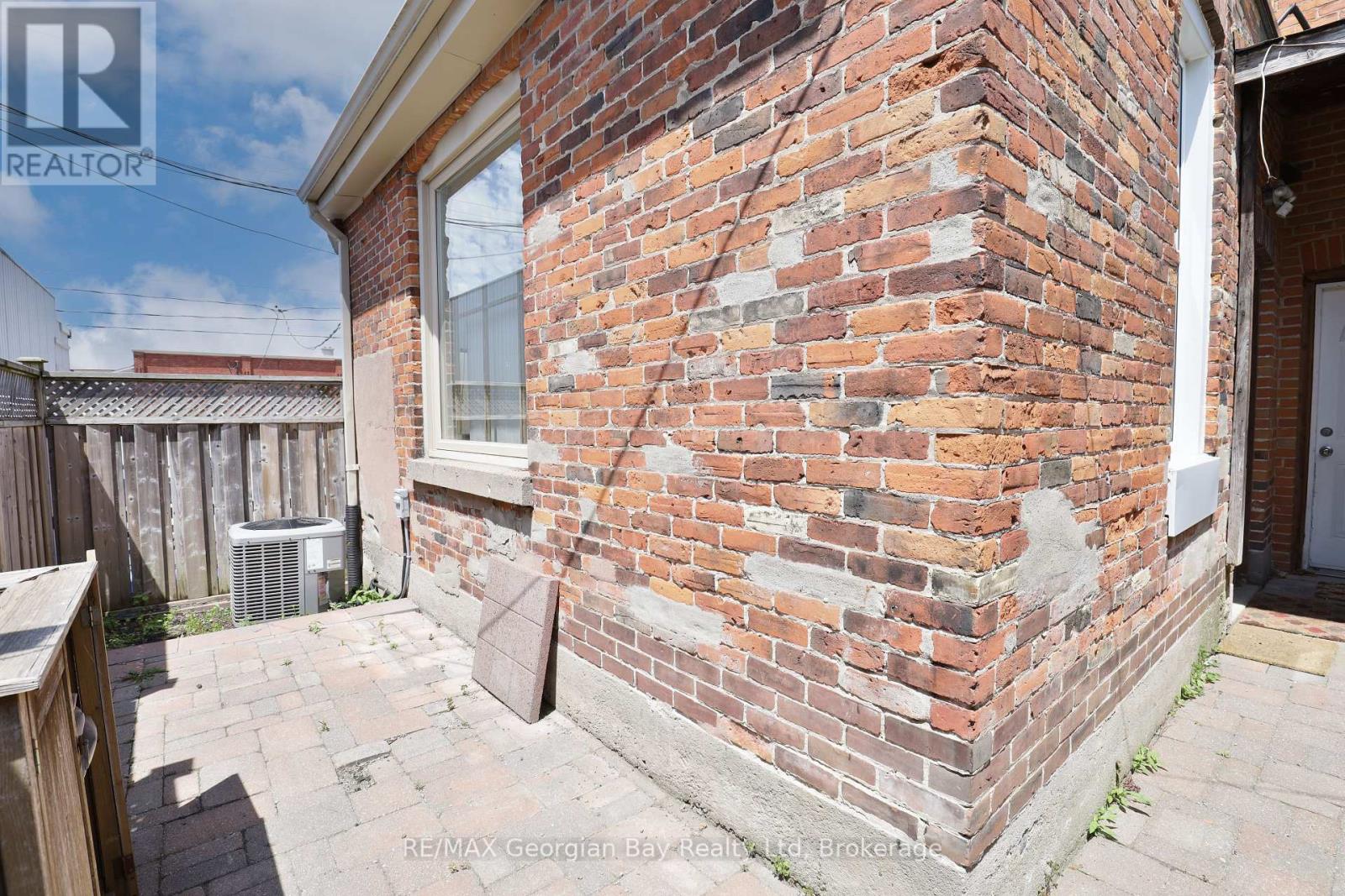 98 Main Street, Penetanguishene, Ontario  L9M 1T5 - Photo 32 - S12247082