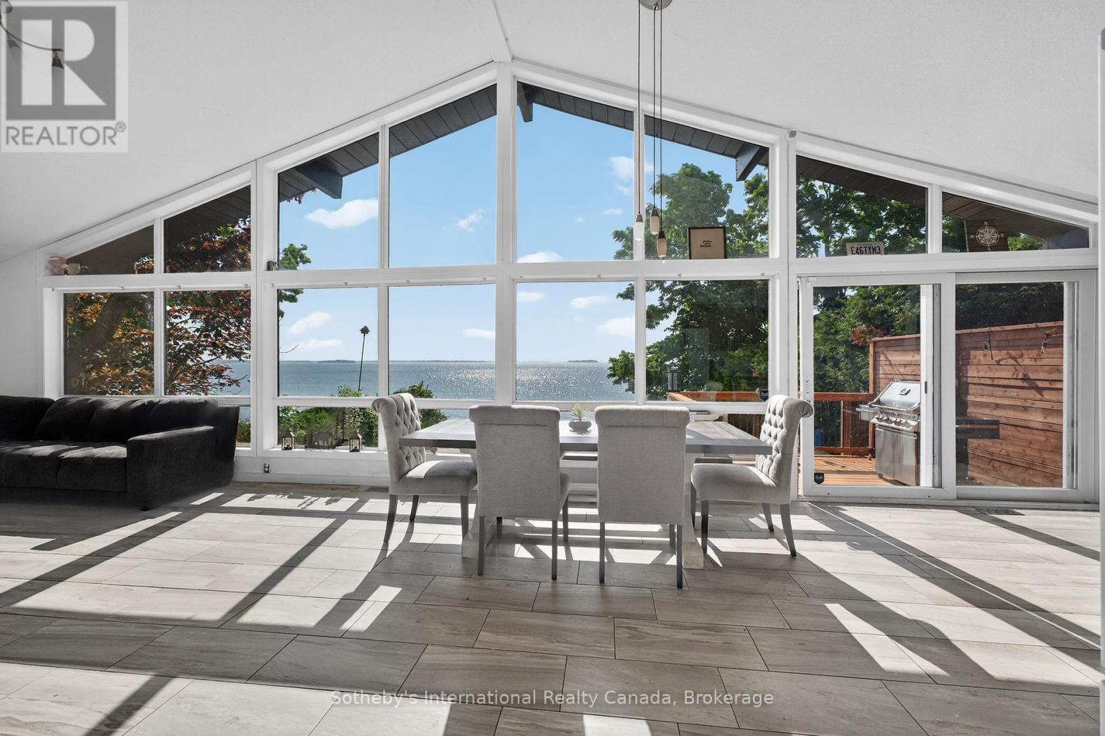 Property at 211 MOON POINT DRIVE image 4
