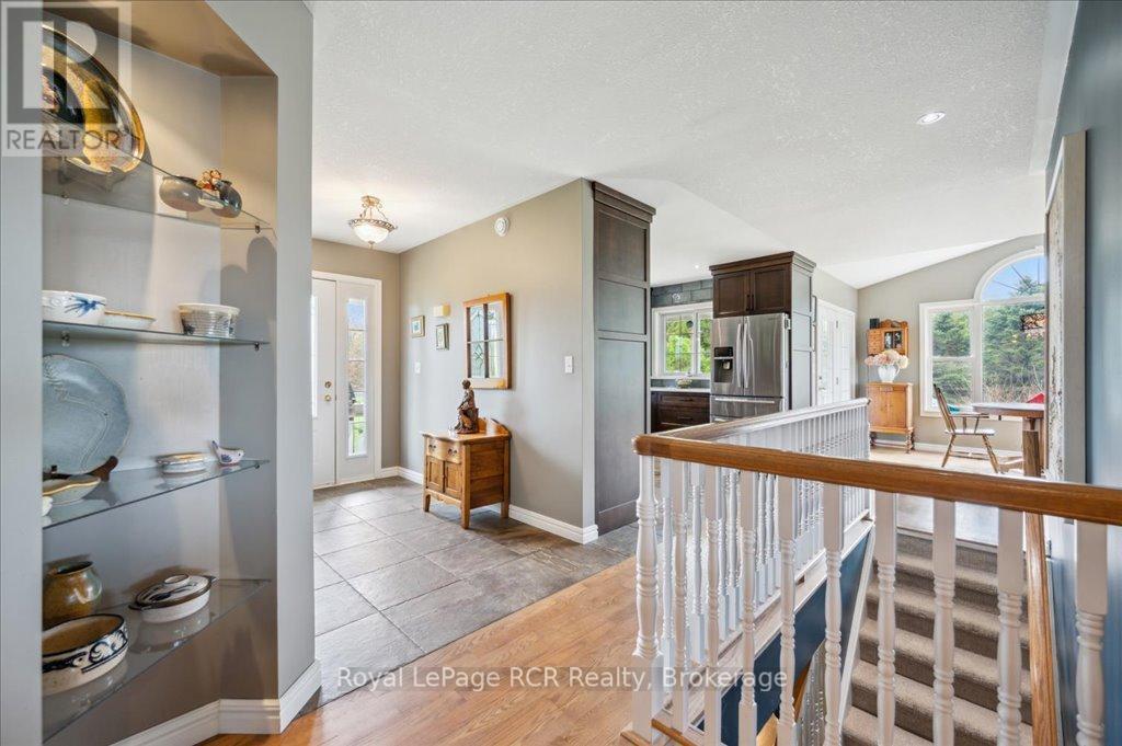 392492 Southgate Sdrd 39 Side Road, Southgate, Ontario  N0G 2A0 - Photo 8 - X12247160