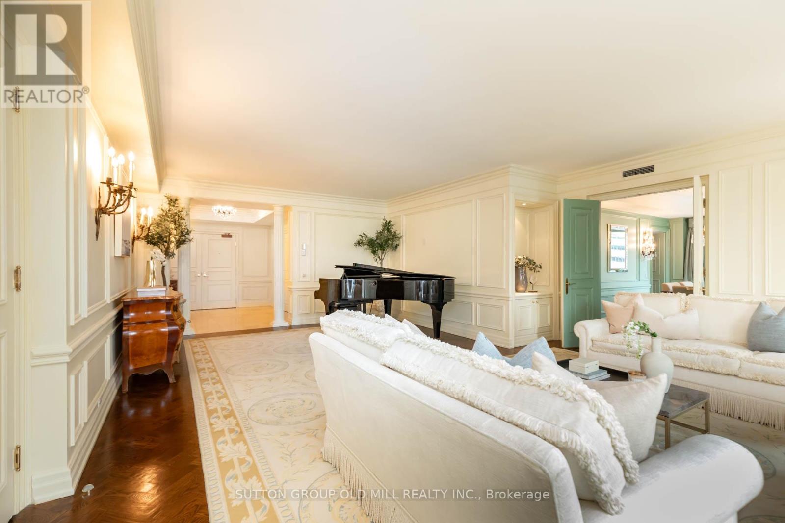 700 - 38 Avenue Road, Toronto, Ontario  M5R 2G2 - Photo 6 - C12210832