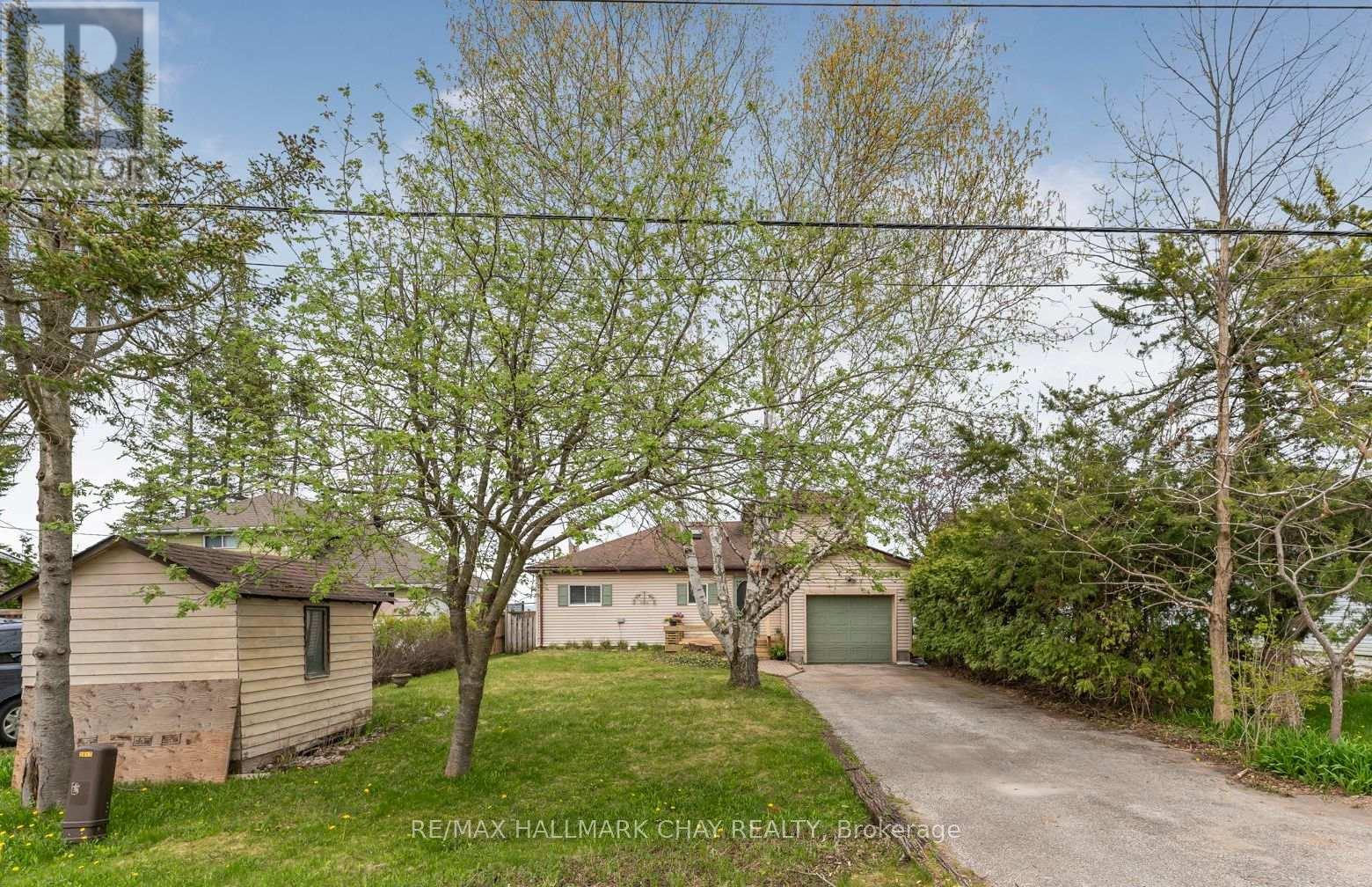 Property at 2617 LEONARD STREET image 5