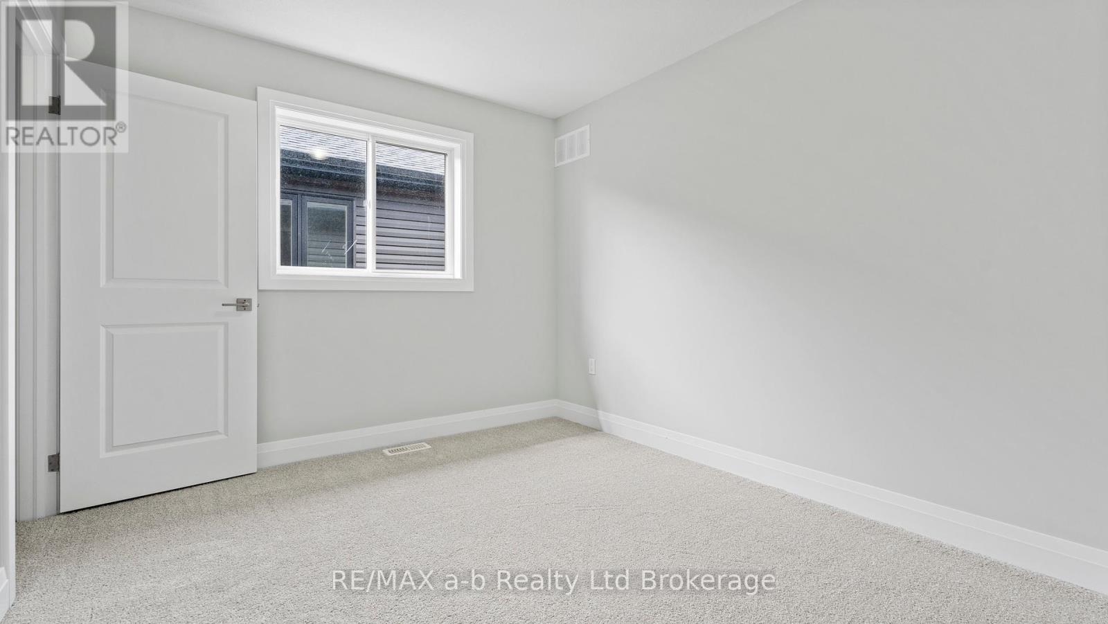 70 Cayley Street, Norwich, Ontario  N0J 1P0 - Photo 14 - X12247166