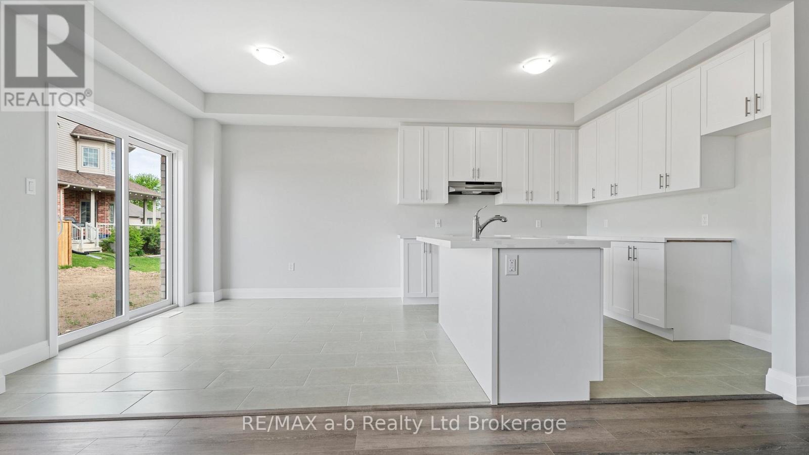 70 Cayley Street, Norwich, Ontario  N0J 1P0 - Photo 7 - X12247166