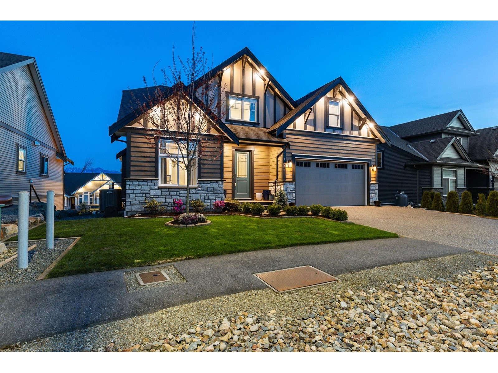 Property at 1324 STROMDAHL PLACE image 2