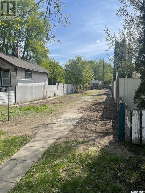 350 R AVENUE S, Saskatoon, Saskatchewan