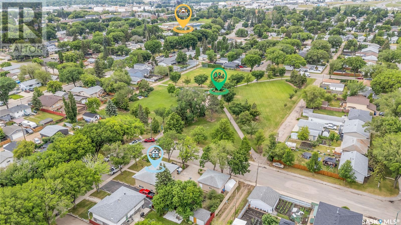 Property at 333 Ottawa AVENUE S image 3