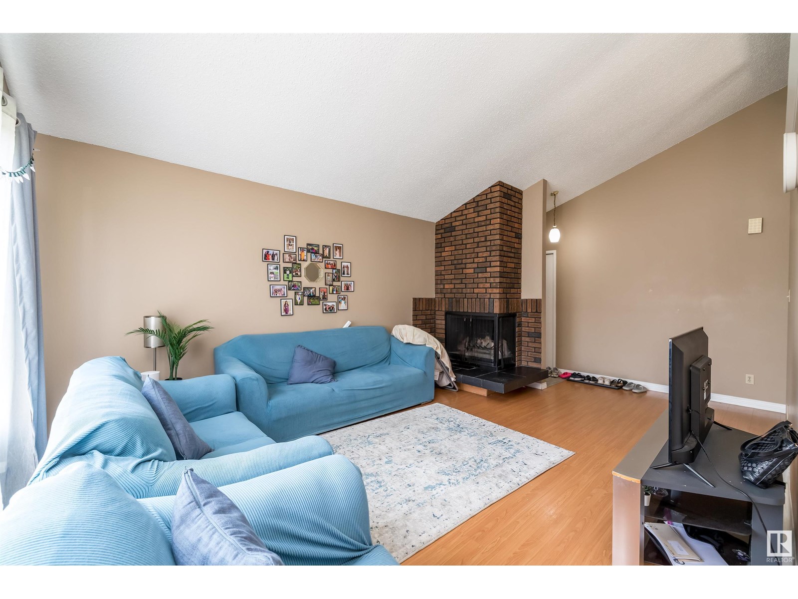 Property at 3620 42A AVE NW image 5