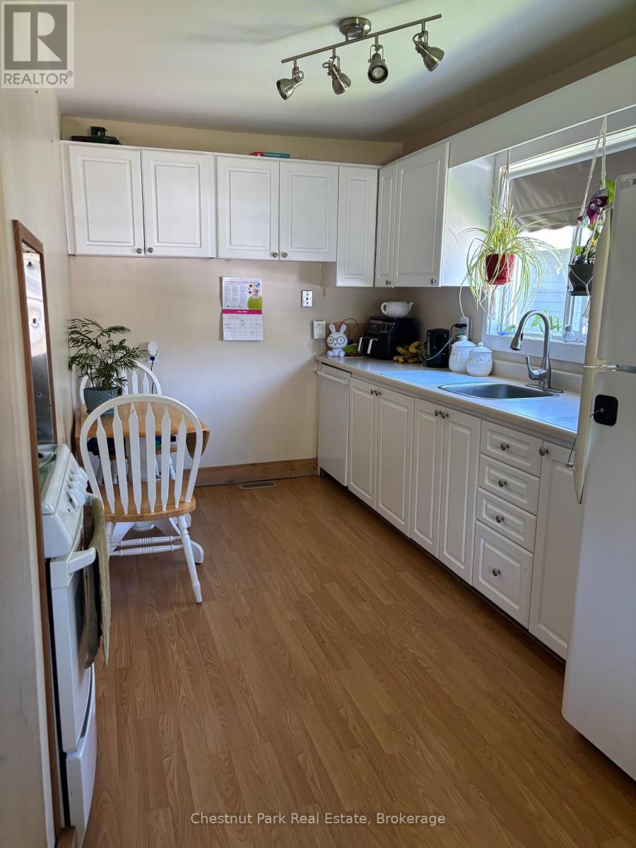 Property at 175 CRESCENT DRIVE image 4