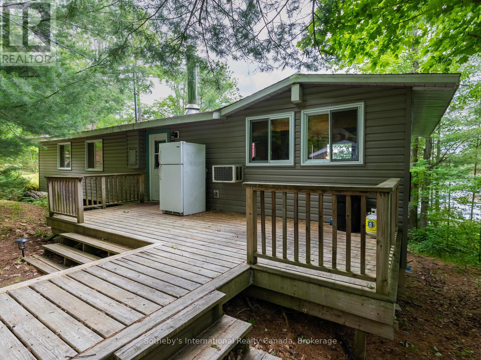1040 Kahshe Lake, Gravenhurst, Ontario  P0E 1G0 - Photo 18 - X12246033