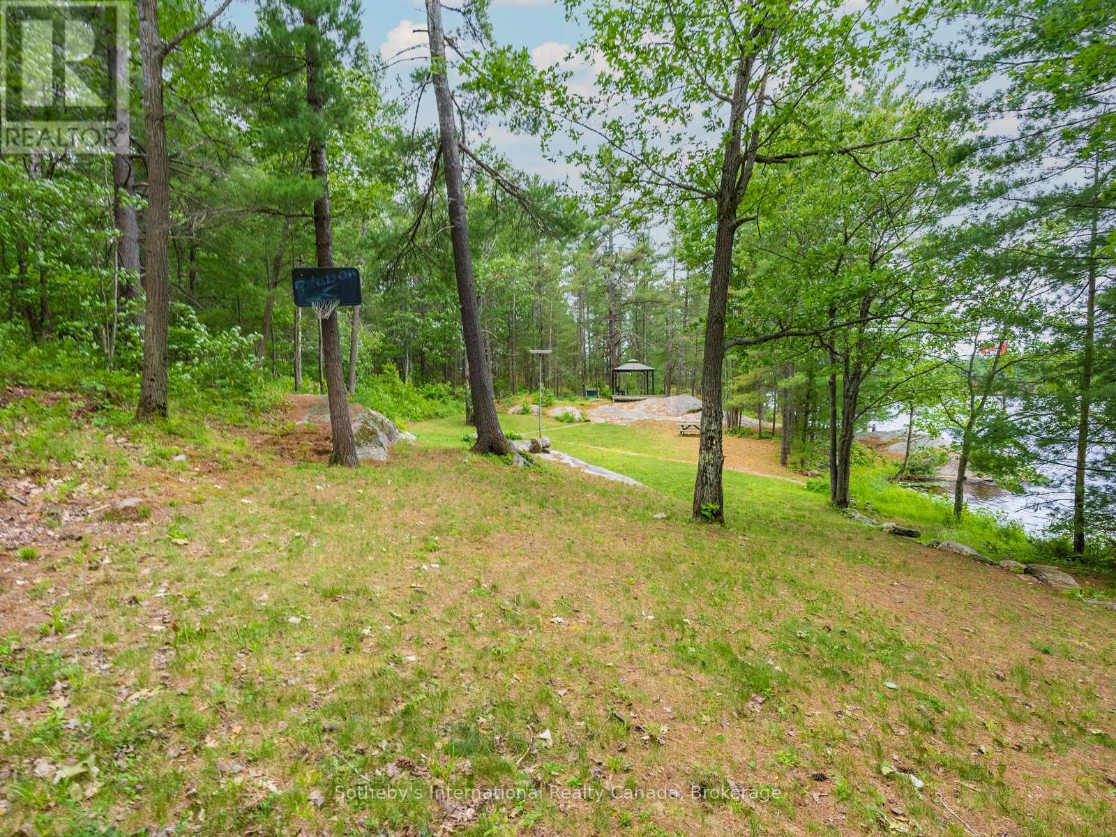 1040 Kahshe Lake, Gravenhurst, Ontario  P0E 1G0 - Photo 23 - X12246033