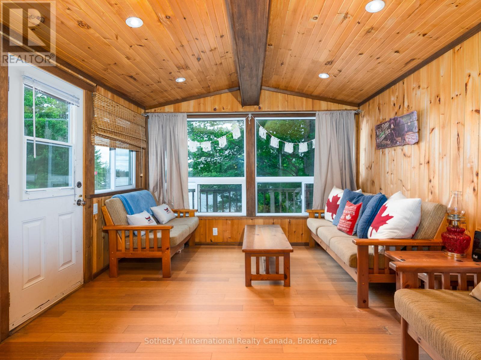 1040 Kahshe Lake, Gravenhurst, Ontario  P0E 1G0 - Photo 8 - X12246033