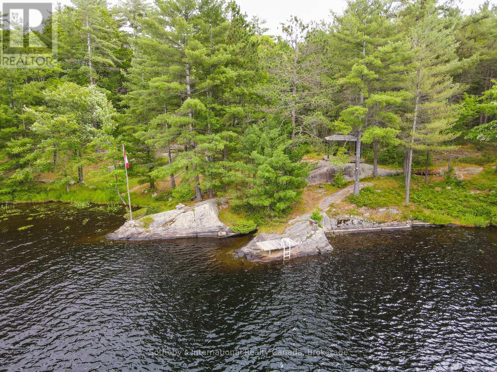 1040 Kahshe Lake, Gravenhurst, Ontario  P0E 1G0 - Photo 5 - X12246033