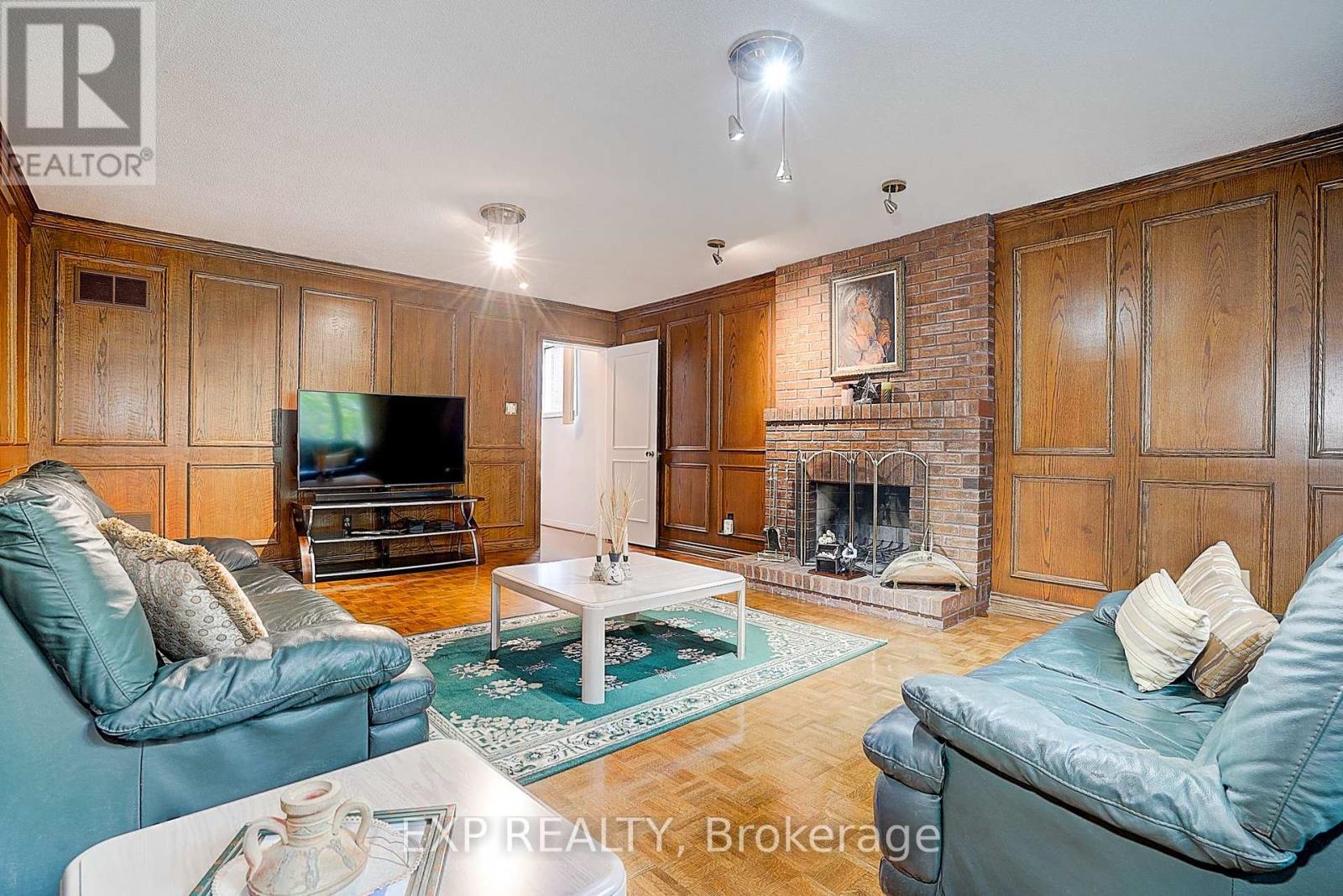 Property at 4458 BATHURST STREET image 3